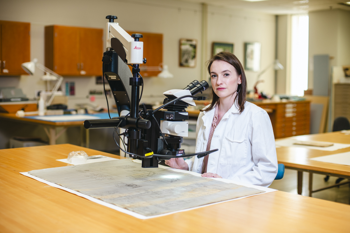 Rachel Mochon. Conservator